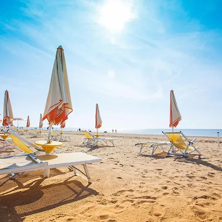 Apartment Newly Built 100 M From The Beach-bibione Bibione