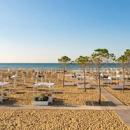 Newly Built 100 M From The Beach-bibione Apartment Bibione