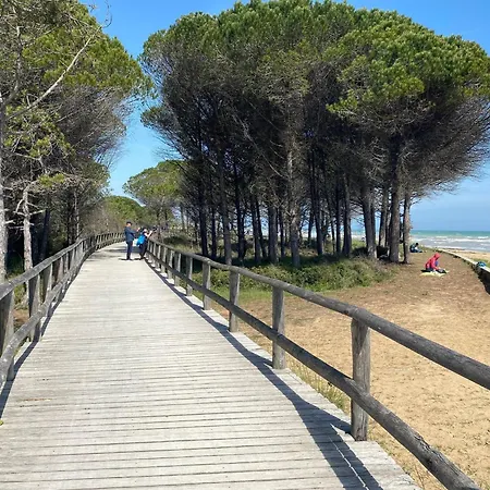 Newly Built 100 M From The Beach-bibione Apartment *